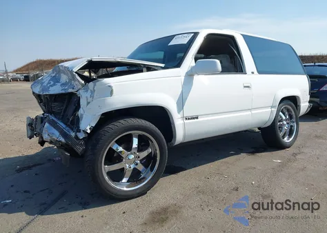 1992 Chevrolet Blazer K1500 из США, поврежденный, VIN 1GNEK18K9NJ309809